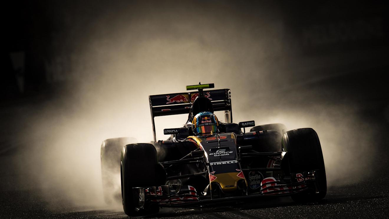 Carlos Sainz (ESP) Scuderia Toro Rosso STR11 at Formula One World Championship, Rd1, Australian Grand Prix, Practice, Albert Park, Melbourne, Australia, Friday 18 March 2016. © Sutton Motorsport Images