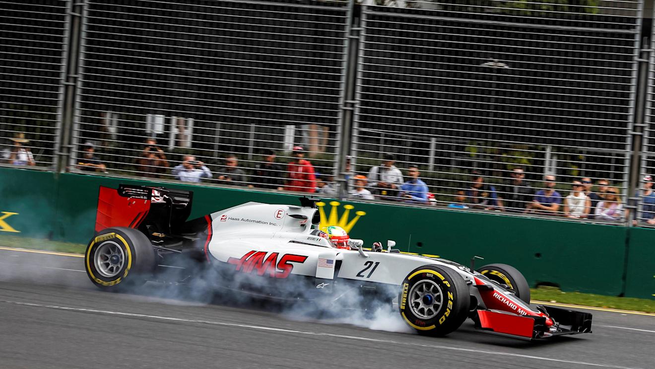Esteban Gutierrez (MEX) Haas F1 Team VF16 locks up at Formula One World Championship, Rd1, Australian Grand Prix, Qualifying, Albert Park, Melbourne, Australia, Saturday 19 March 2016. © Sutton Motorsport Images