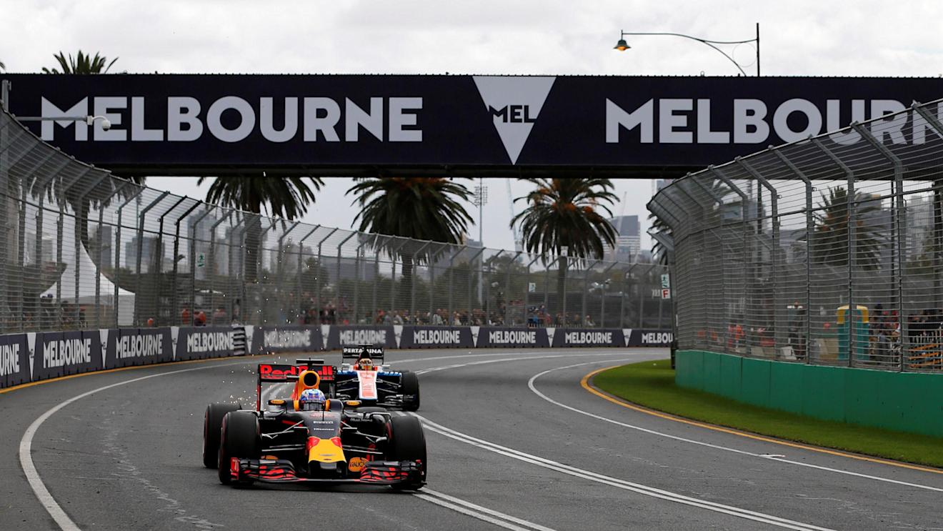 Daniel Ricciardo (AUS) Red Bull Racing RB12 at Formula One World Championship, Rd1, Australian Grand Prix, Qualifying, Albert Park, Melbourne, Australia, Saturday 19 March 2016. © Sutton Motorsport Images