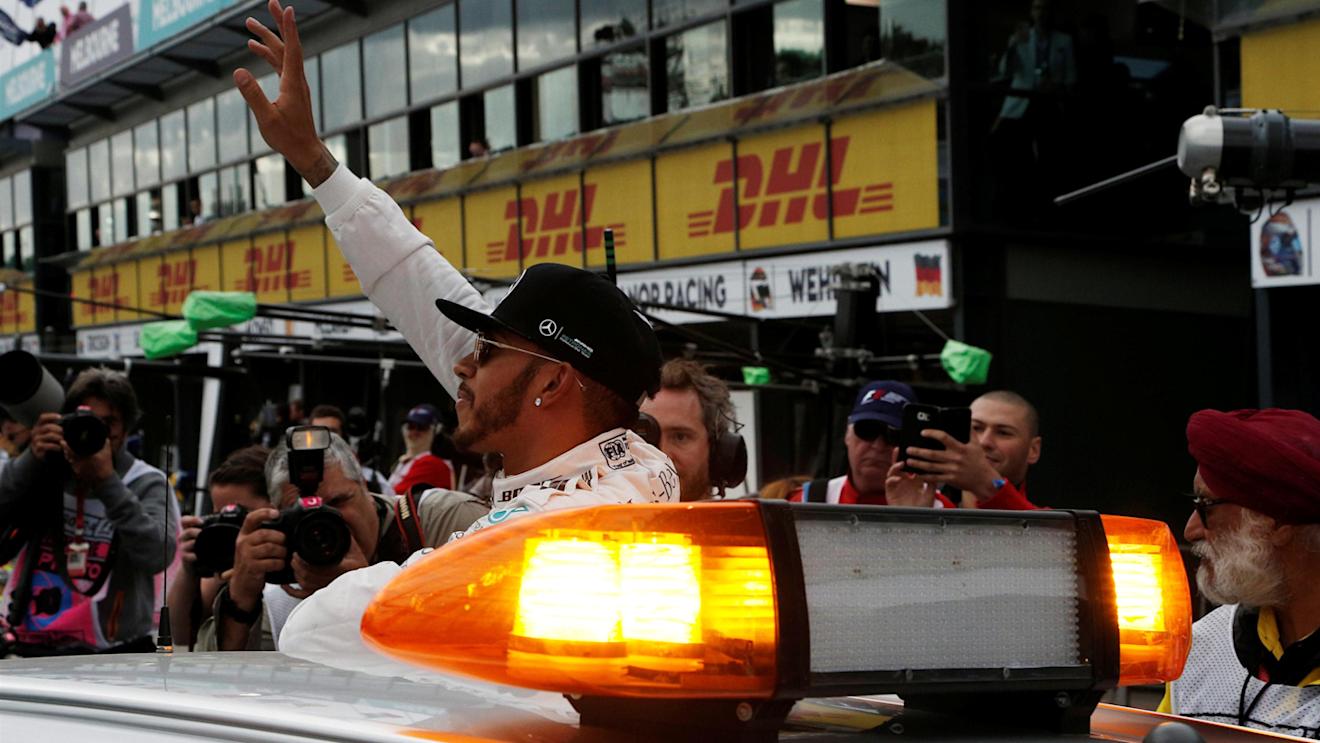Pole sitter Lewis Hamilton (GBR) Mercedes AMG F1 celebrates at Formula One World Championship, Rd1, Australian Grand Prix, Qualifying, Albert Park, Melbourne, Australia, Saturday 19 March 2016. © Sutton Motorsport Images