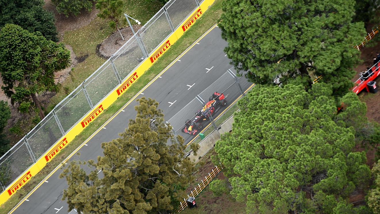 Daniel Ricciardo (AUS) Red Bull Racing RB12 at Formula One World Championship, Rd1, Australian Grand Prix, Qualifying, Albert Park, Melbourne, Australia, Saturday 19 March 2016. © Sutton Motorsport Images