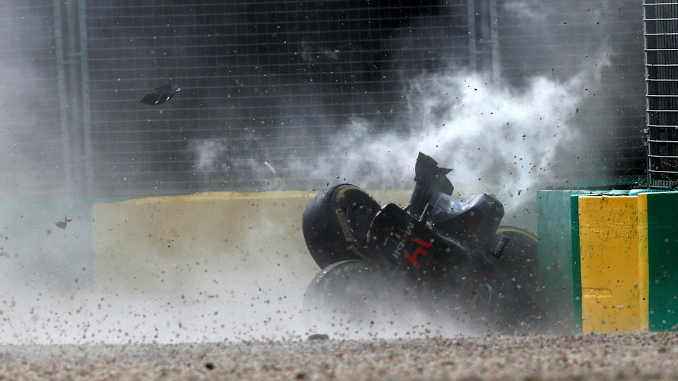 Fernando Alonso (ESP) McLaren MP4-31 crashes out of the race at Formula One World Championship, Rd1, Australian Grand Prix, Race, Albert Park, Melbourne, Australia, Sunday 20 March 2016. © Sutton Motorsport Images