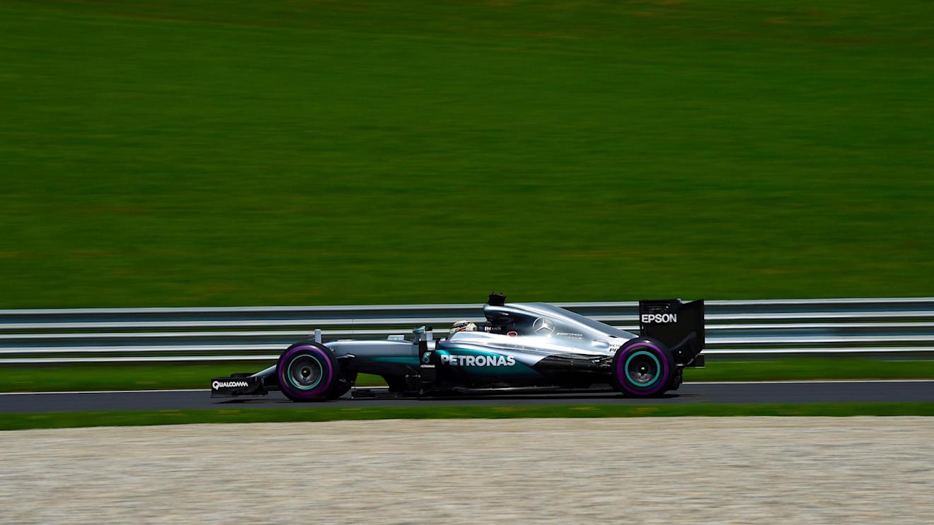 Lewis Hamilton (GBR) Mercedes-Benz F1 W07 Hybrid at Formula One World Championship, Rd9, Austrian Grand Prix, Qualifying, Spielberg, Austria, Saturday 2 July 2016. © Sutton Images