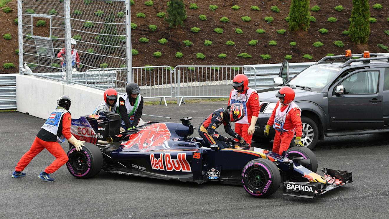 Daniil Kvyat (RUS) Scuderia Toro Rosso STR11 retires from the race at Formula One World Championship, Rd9, Austrian Grand Prix, Race, Spielberg, Austria, Sunday 3 July 2016. © Sutton Images