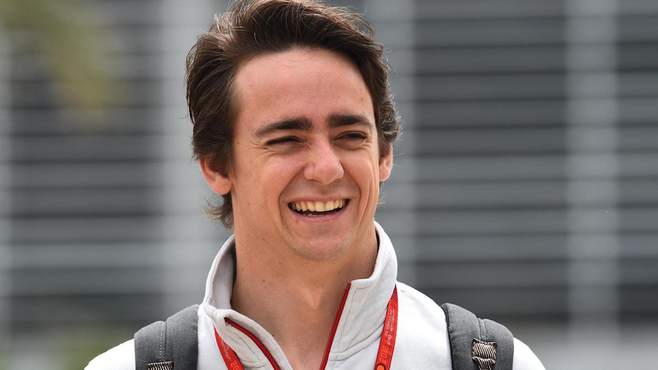 Esteban Gutierrez (MEX) Haas F1 at Formula One World Championship, Rd2, Bahrain Grand Prix Practice, Bahrain International Circuit, Sakhir, Bahrain, Friday 1 April 2016. © Sutton Motorsport Images