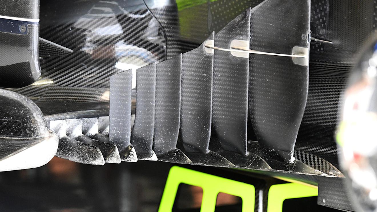 Mercedes-Benz F1 W07 Hybrid aero detail at Formula One World Championship, Rd2, Bahrain Grand Prix Practice, Bahrain International Circuit, Sakhir, Bahrain, Friday 1 April 2016. © Sutton Motorsport Images