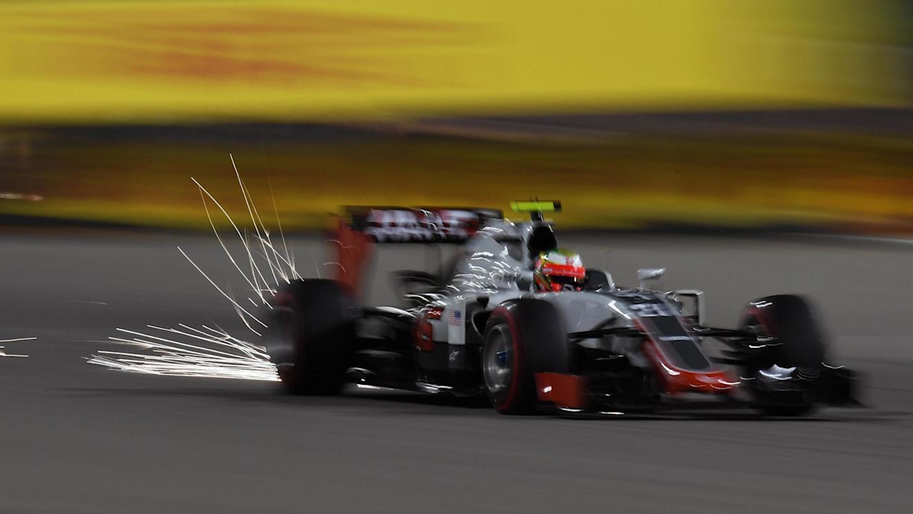 Esteban Gutierrez (MEX) Haas VF-16 at Formula One World Championship, Rd2, Bahrain Grand Prix Qualifying, Bahrain International Circuit, Sakhir, Bahrain, Saturday 2 April 2016. © Sutton Motorsport Images