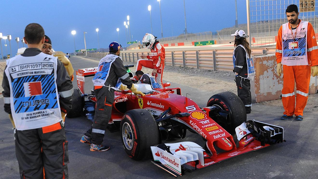 Sebastian Vettel (GER) Ferrari SF16-H retires from the race on the parade lap Formula One World Championship, Rd2, Bahrain Grand Prix Race, Bahrain International Circuit, Sakhir, Bahrain, Sunday 3 April 2016. © Sutton Motorsport Images
