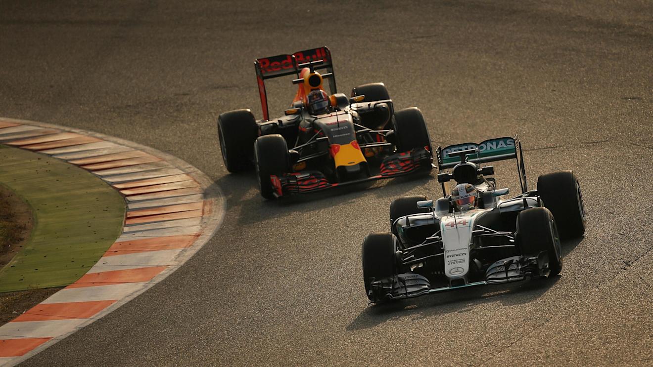 Lewis Hamilton (GBR) Mercedes-Benz F1 W07 Hybrid and Daniil Kvyat (RUS) Red Bull Racing RB12 at Formula One Testing, Day Four, Barcelona, Spain, Thursday 25 February 2016. © Sutton Motorsport Images