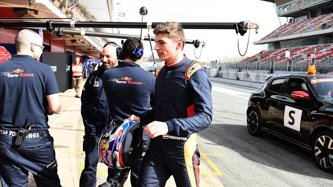 Max Verstappen (NED) Scuderia Toro Rosso returns to the pits after stopping on track at Formula One Testing, Day Two, Barcelona, Spain, Tuesday 23 February 2016. © Sutton Motorsport Images