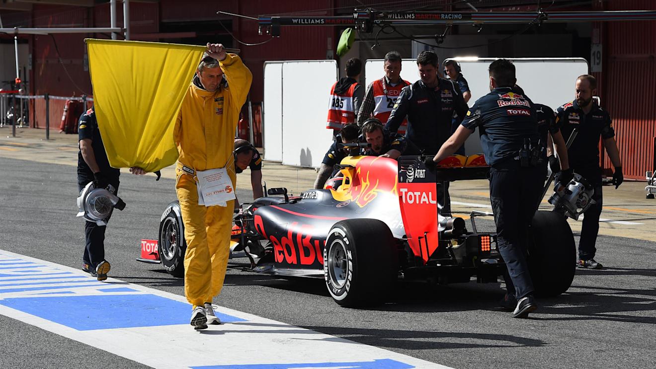 Daniil Kvyat (RUS) Red Bull Racing RB12 is pushed back by the Red Bull Racing mechanics under yellow flag after stopping in pit lane at Formula One Testing, Day Three, Barcelona, Spain, Wednesday 24 February 2016. © Sutton Motorsport Images