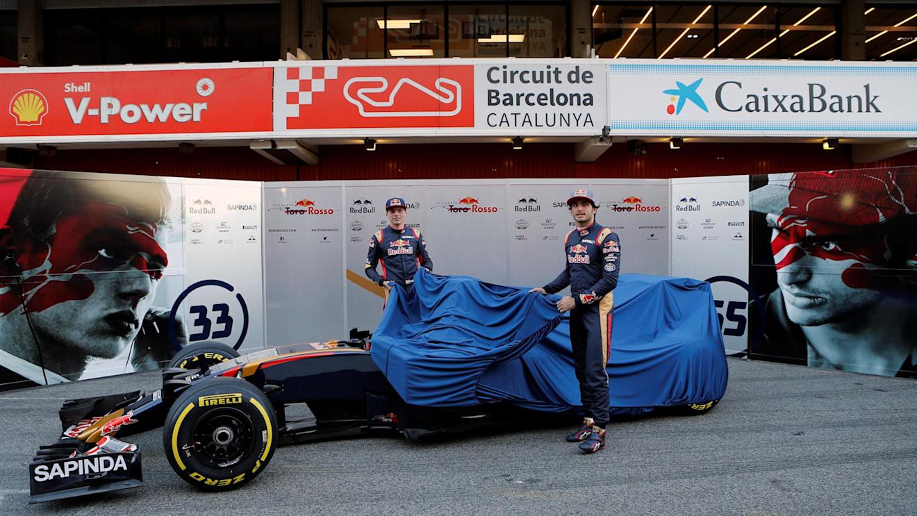 Carlos Sainz jr (ESP) Scuderia Toro Rosso and Max Verstappen (NED) Scuderia Toro Rosso take the covers off the Scuderia Toro Rosso STR11 at Formula One Testing, Day One, Barcelona, Spain, Tuesday 1 March 2016. © Sutton Motorsport Images