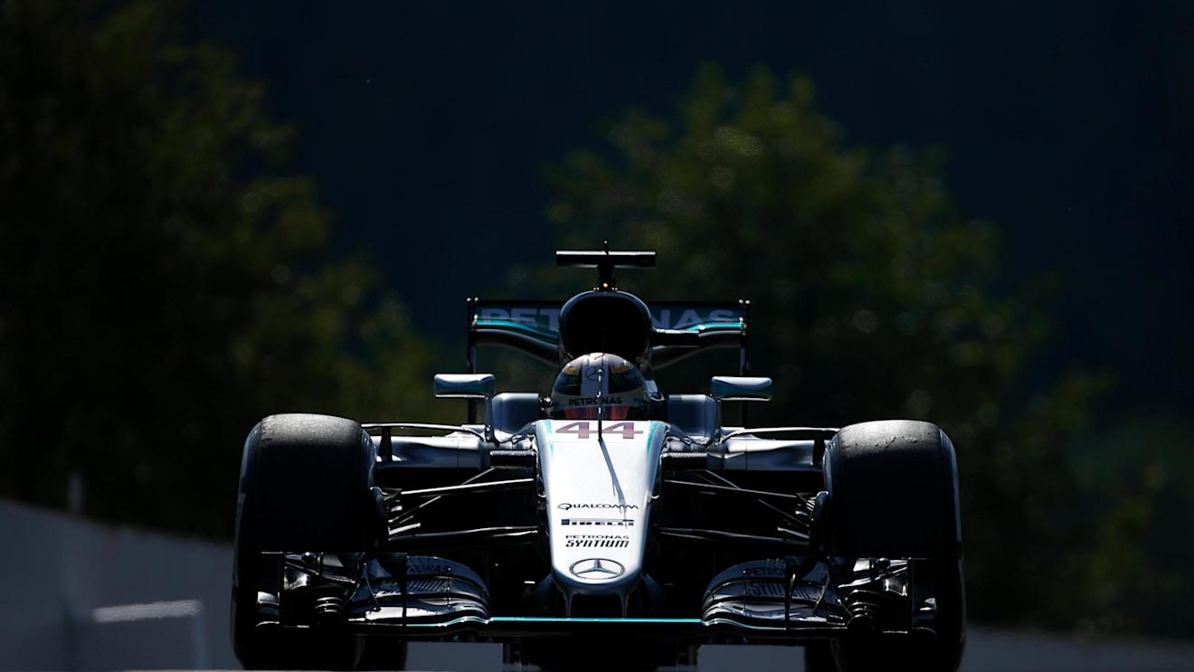 Lewis Hamilton (GBR) Mercedes-Benz F1 W07 Hybrid at Formula One World Championship, Rd13, Belgian Grand Prix, Qualifying, Spa Francorchamps, Belgium, Saturday 27 August 2016. © Sutton Images