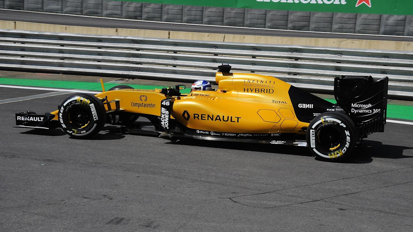 Sergey Sirotkin (RUS) Renault Sport F1 Team RS16 at Formula One World Championship, Rd20, Brazilian Grand Prix, Practice, Interlagos, Sao Paulo, Brazil, Friday 11 November 2016. © Sutton Images