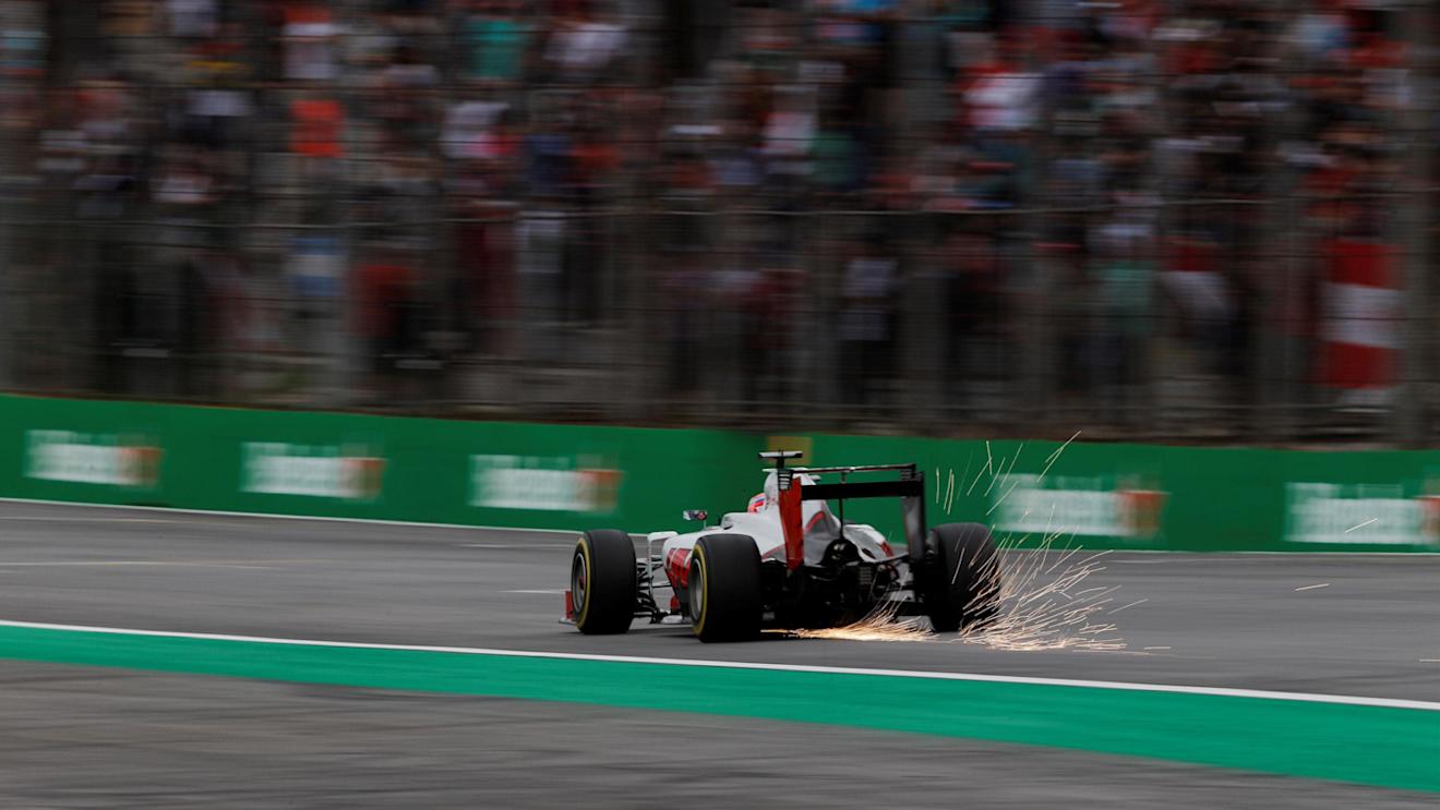 Romain Grosjean (FRA) Haas VF-16 at Formula One World Championship, Rd20, Brazilian Grand Prix, Qualifying, Interlagos, Sao Paulo, Brazil, Saturday 12 November 2016. © Sutton Images