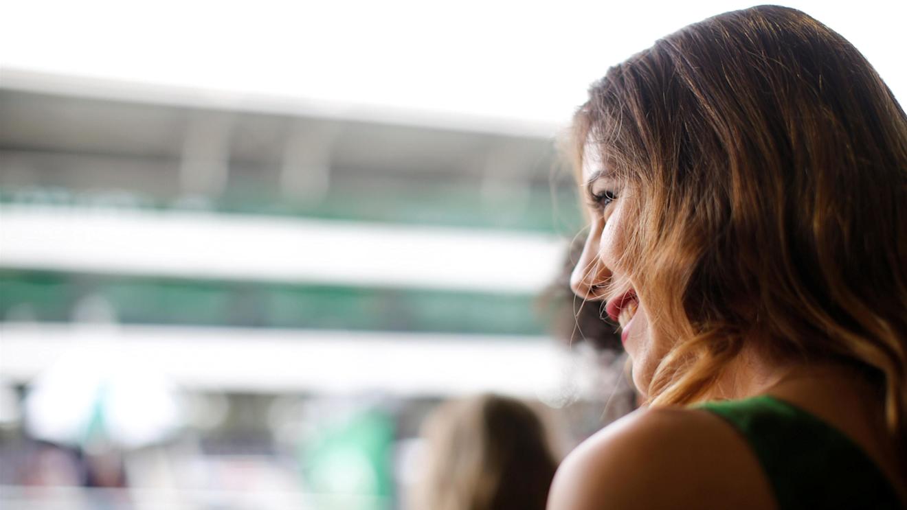 Grid girl at Formula One World Championship, Rd20, Brazilian Grand Prix, Race, Interlagos, Sao Paulo, Brazil, Sunday 13 November 2016. © Sutton Images