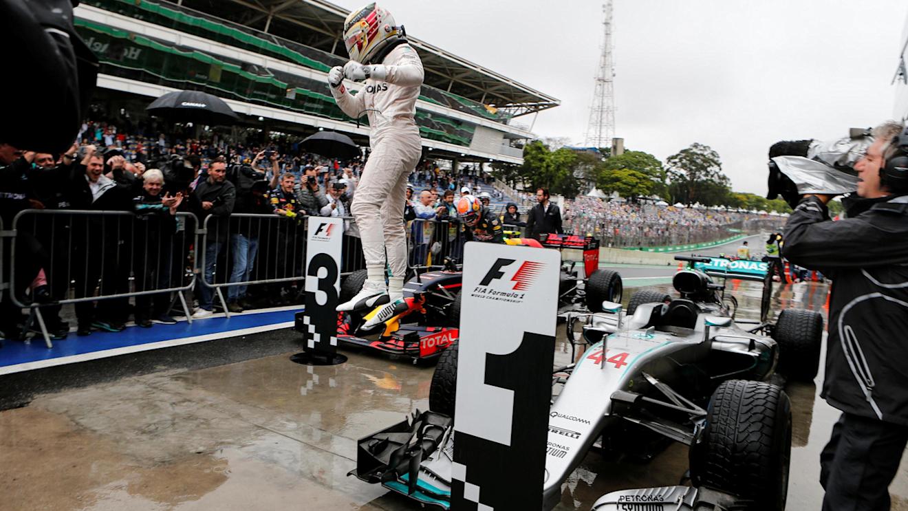 Race winner Lewis Hamilton (GBR) Mercedes-Benz F1 W07 Hybrid celebrates in parc ferme at Formula One World Championship, Rd20, Brazilian Grand Prix, Race, Interlagos, Sao Paulo, Brazil, Sunday 13 November 2016. © Sutton Images