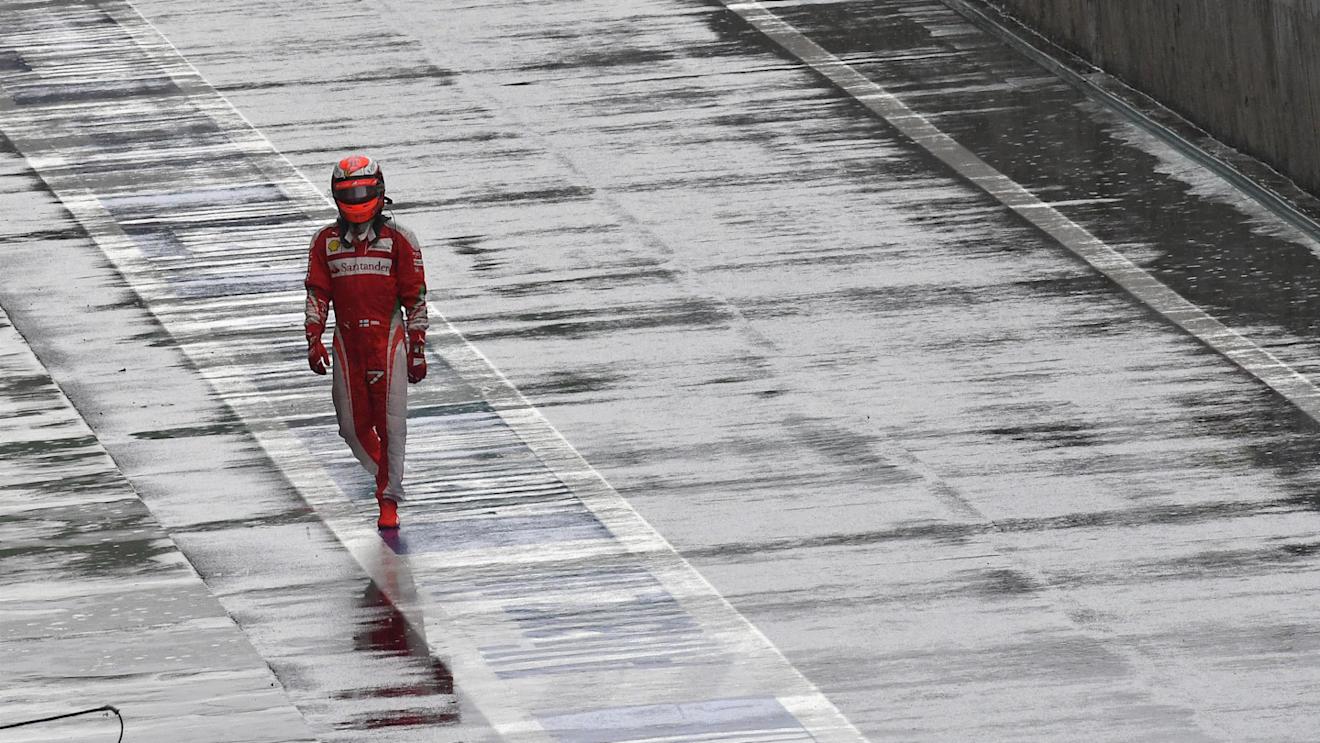 Race retiree Kimi Raikkonen (FIN) Ferrari walks in at Formula One World Championship, Rd20, Brazilian Grand Prix, Race, Interlagos, Sao Paulo, Brazil, Sunday 13 November 2016. © Sutton Images