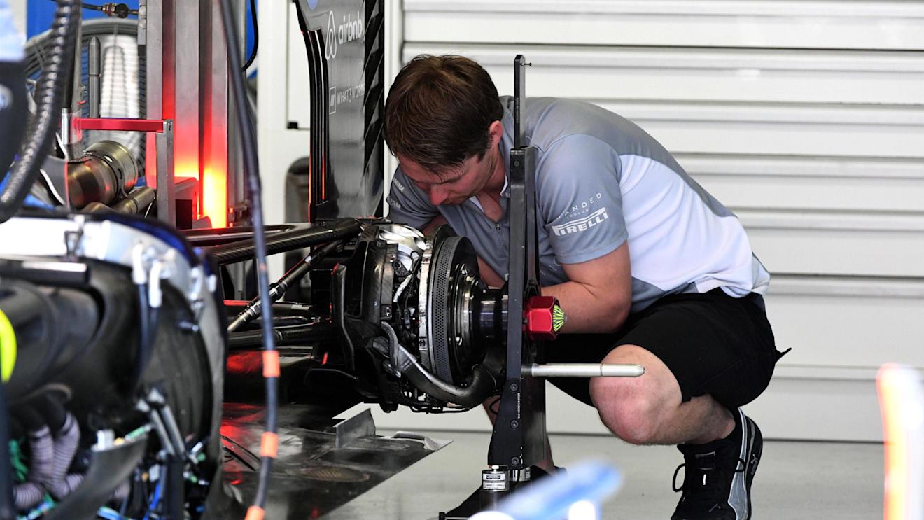 Manor Racing MRT05 rear brake and wheel hub at Formula One World Championship, Rd20, Brazilian Grand Prix, Preparations, Interlagos, Sao Paulo, Brazil, Thursday 10 November 2016. © Sutton Images