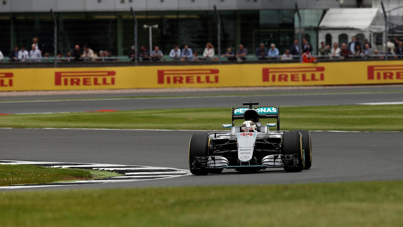 Lewis Hamilton (GBR) Mercedes-Benz F1 W07 Hybrid at Formula One World Championship, Rd10, British Grand Prix, Qualifying, Silverstone, England, Saturday 9 July 2016. © Sutton Images