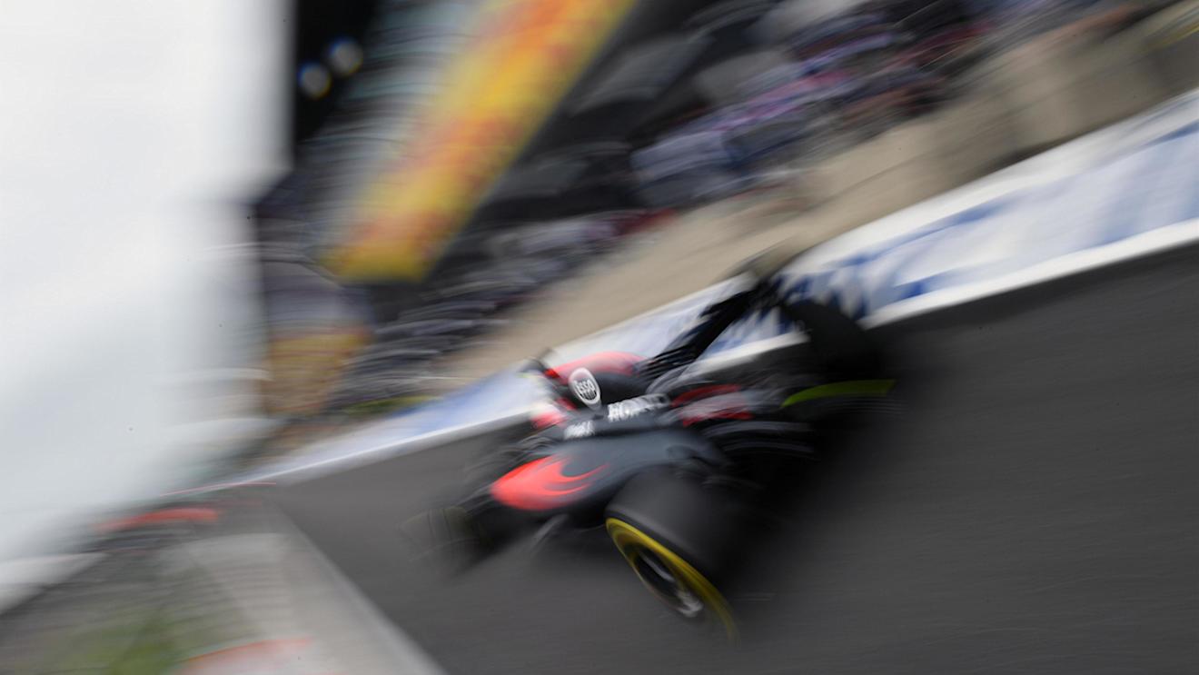 Jenson Button (GBR) McLaren MP4-31 at Formula One World Championship, Rd10, British Grand Prix, Qualifying, Silverstone, England, Saturday 9 July 2016. © Sutton Images