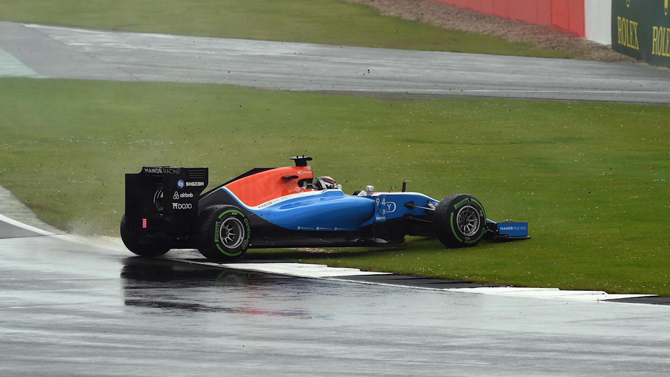 Pascal Wehrlein (GER) Manor Racing MRT05 spins out and retires form the race at Formula One World Championship, Rd10, British Grand Prix, Race, Silverstone, England, Sunday 10 July 2016. © Sutton Images