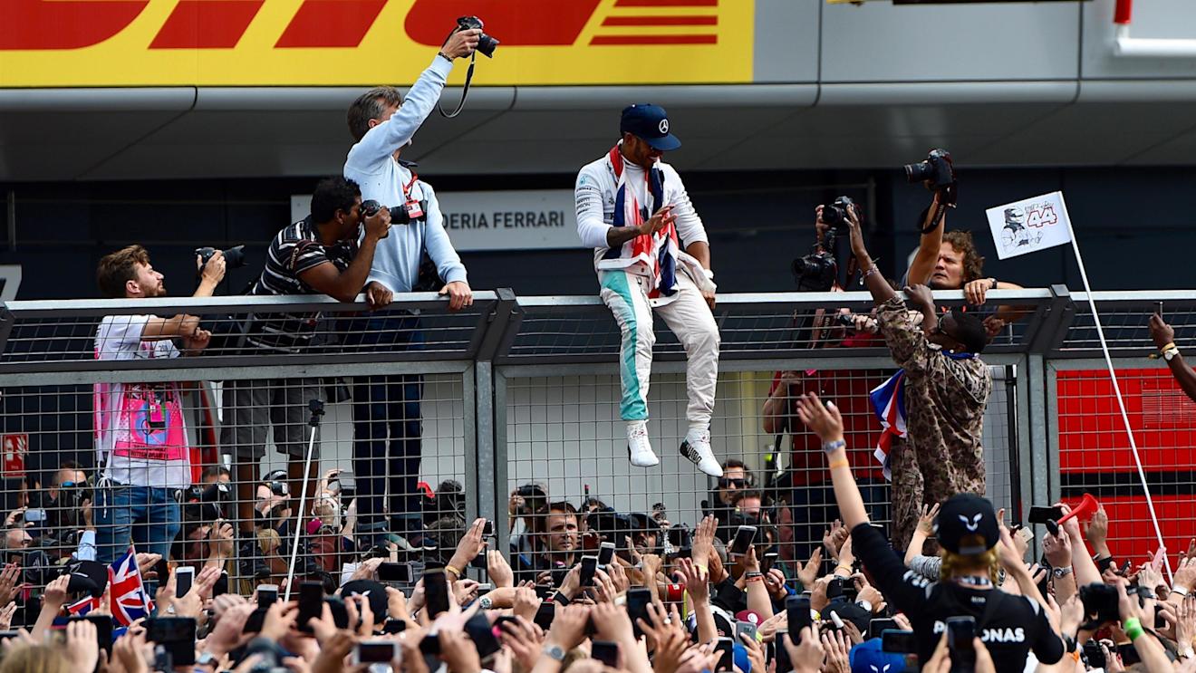 Race winner Lewis Hamilton (GBR) Mercedes AMG F1 celebrates with the fans at Formula One World Championship, Rd10, British Grand Prix, Race, Silverstone, England, Sunday 10 July 2016. © Sutton Images