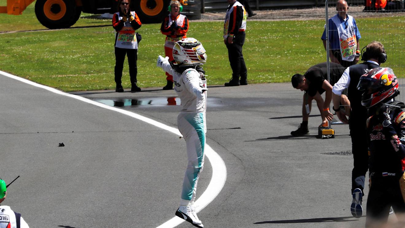Race winner Lewis Hamilton (GBR) Mercedes AMG F1 celebrates in parc ferme at Formula One World Championship, Rd10, British Grand Prix, Race, Silverstone, England, Sunday 10 July 2016. © Sutton Images
