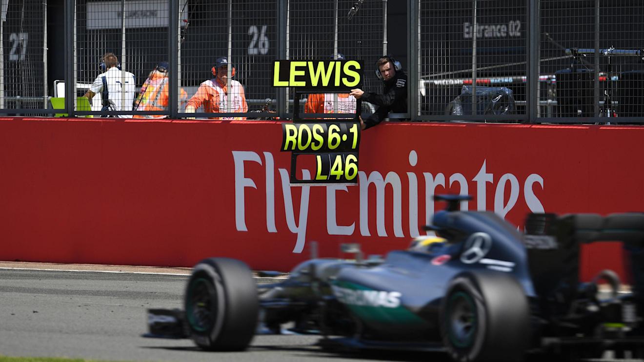 Lewis Hamilton (GBR) Mercedes-Benz F1 W07 Hybrid passes his pit board at Formula One World Championship, Rd10, British Grand Prix, Race, Silverstone, England, Sunday 10 July 2016. © Sutton Images