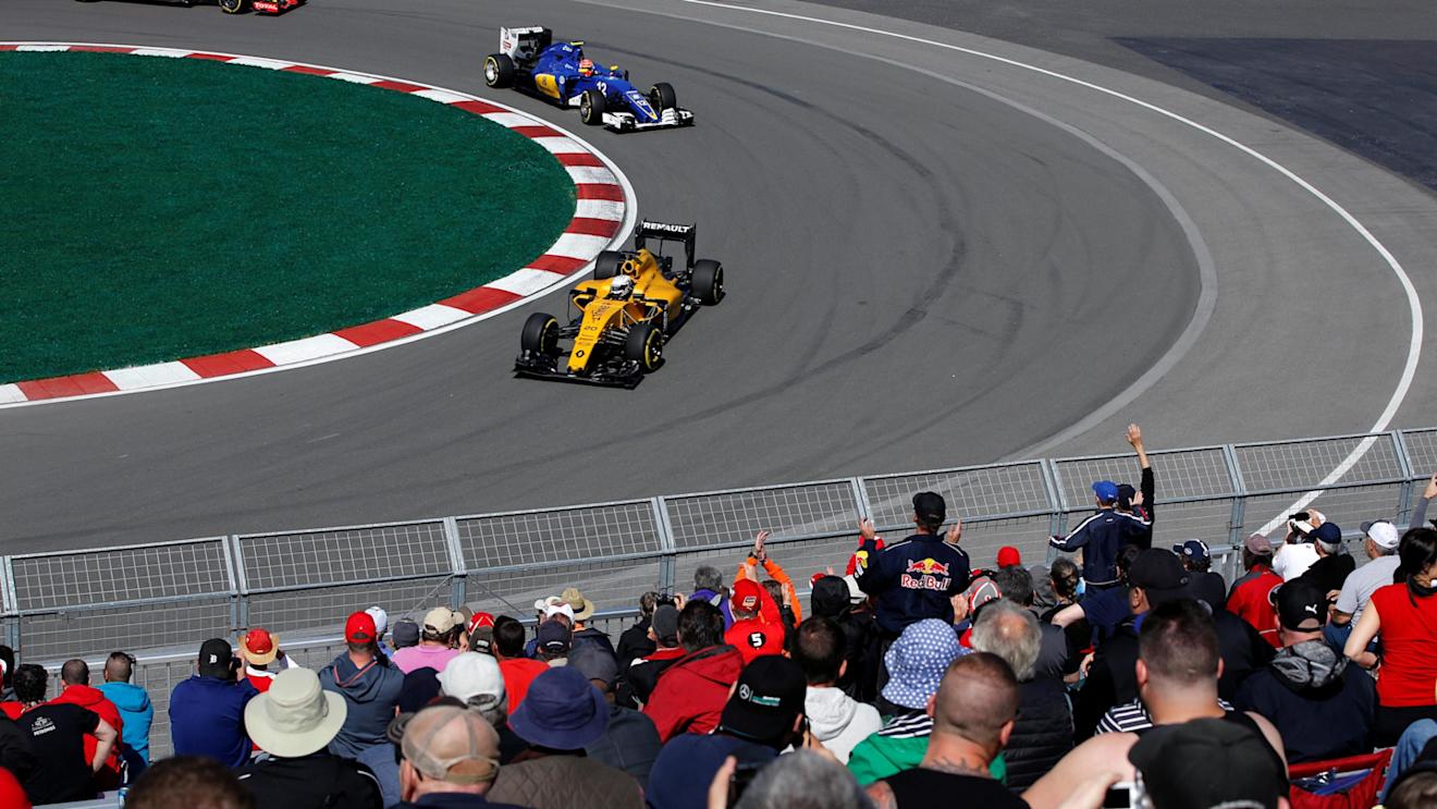 Kevin Magnussen (DEN) Renault Sport F1 Team RS16 and Felipe Nasr (BRA) Sauber C35 at Formula One World Championship, Rd7, Canadian Grand Prix, Practice, Montreal, Canada, Friday 10 June 2016. © Sutton Images
