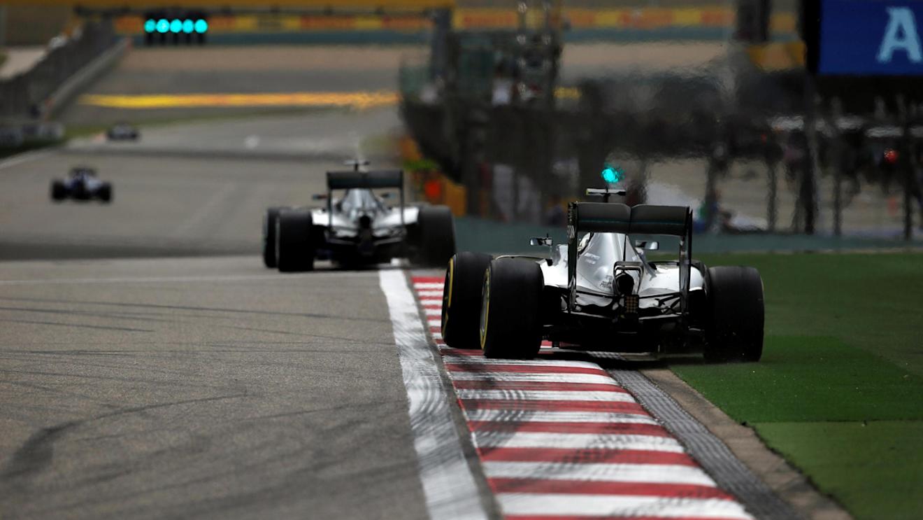 Nico Rosberg (GER) Mercedes-Benz F1 W07 Hybrid runs wide at Formula One World Championship, Rd3, Chinese Grand Prix, Practice, Shanghai, China, Friday 15 April 2016. © Sutton Motorsport Images