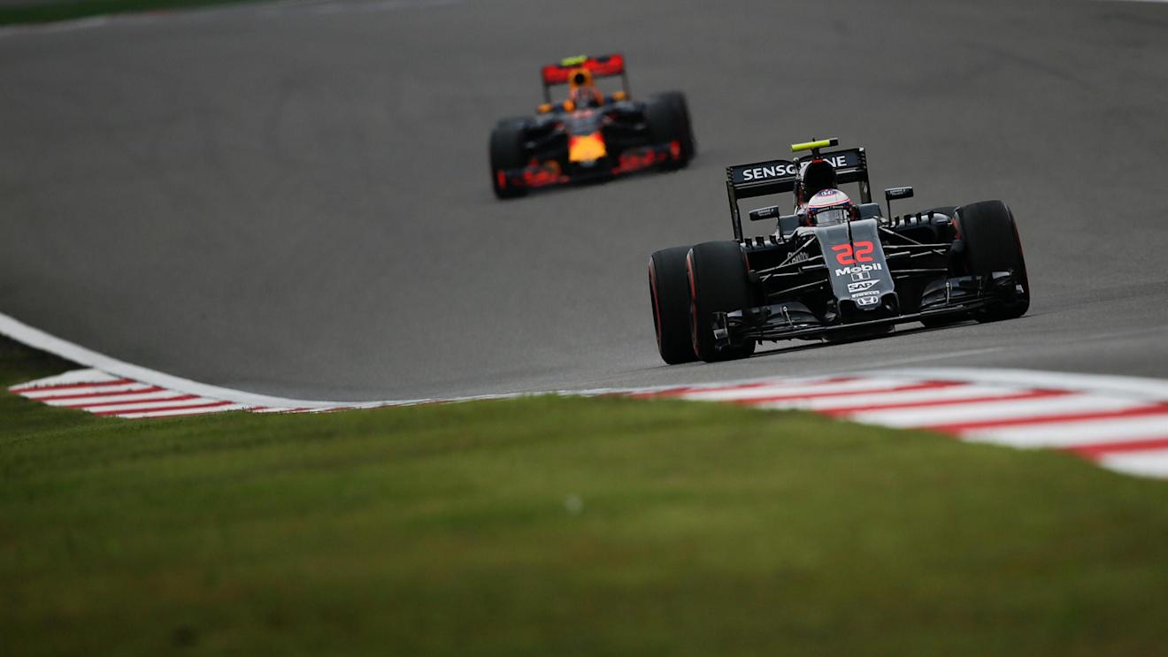 Jenson Button (GBR) McLaren MP4-31 at Formula One World Championship, Rd3, Chinese Grand Prix, Qualifying, Shanghai, China, Saturday 16 April 2016. © Sutton Motorsport Images