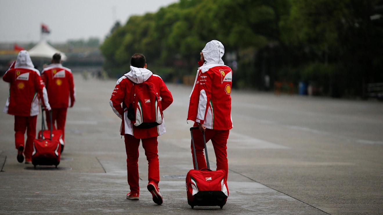 Ferrari personel at Formula One World Championship, Rd3, Chinese Grand Prix, Qualifying, Shanghai, China, Saturday 16 April 2016. © Sutton Motorsport Images
