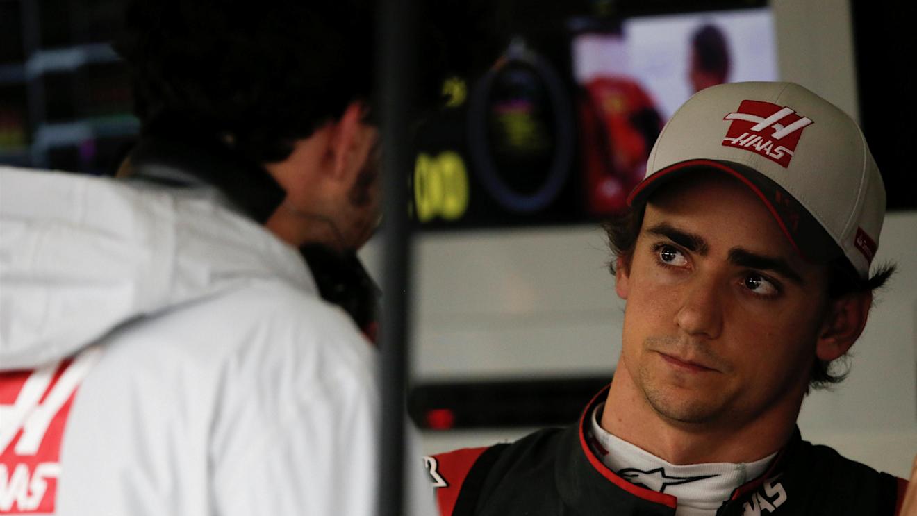 Esteban Gutierrez (MEX) Haas F1 at Formula One World Championship, Rd3, Chinese Grand Prix, Qualifying, Shanghai, China, Saturday 16 April 2016. © Sutton Motorsport Images
