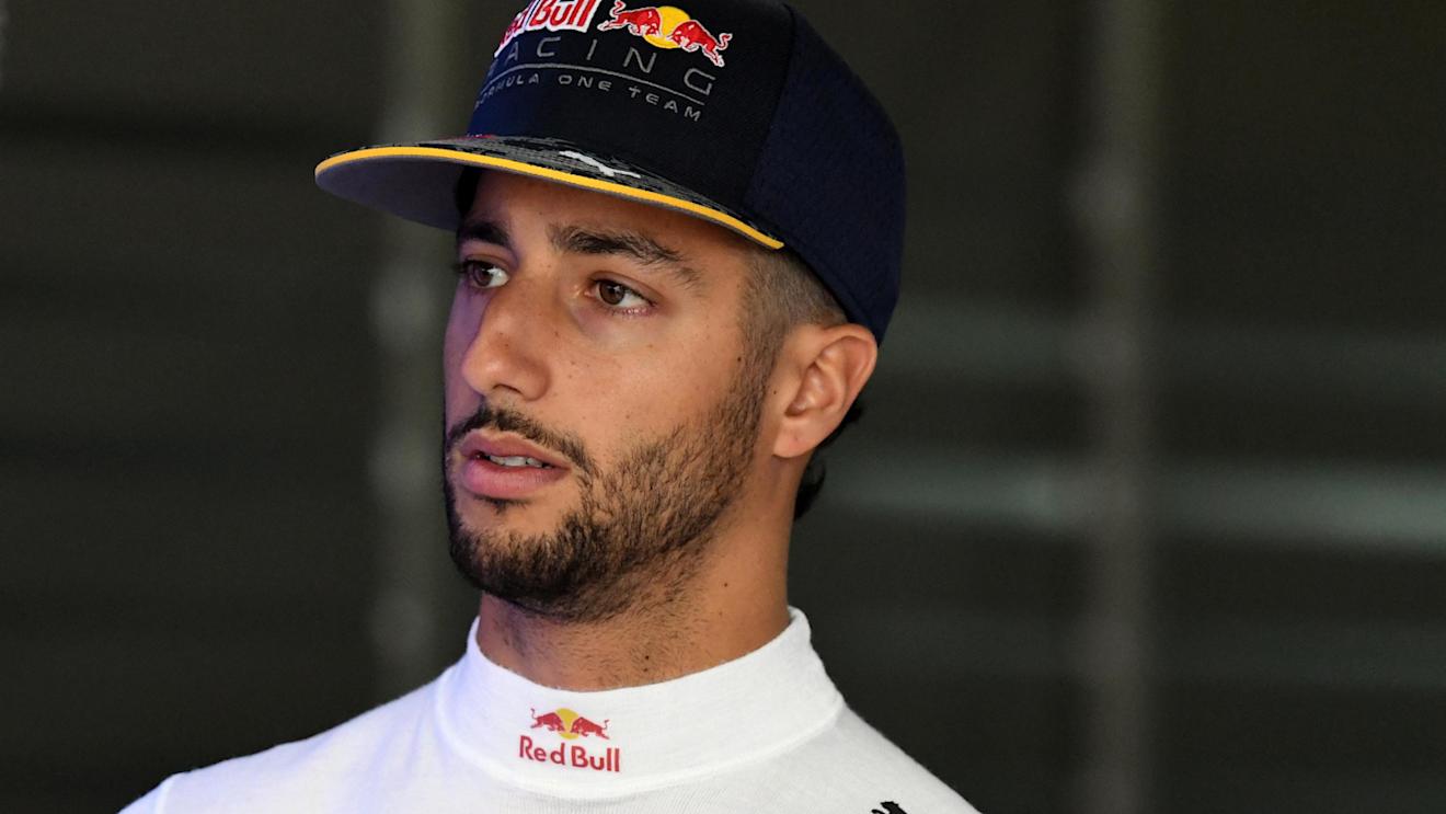 Daniel Ricciardo (AUS) Red Bull Racing at Formula One World Championship, Rd3, Chinese Grand Prix, Qualifying, Shanghai, China, Saturday 16 April 2016. © Sutton Motorsport Images