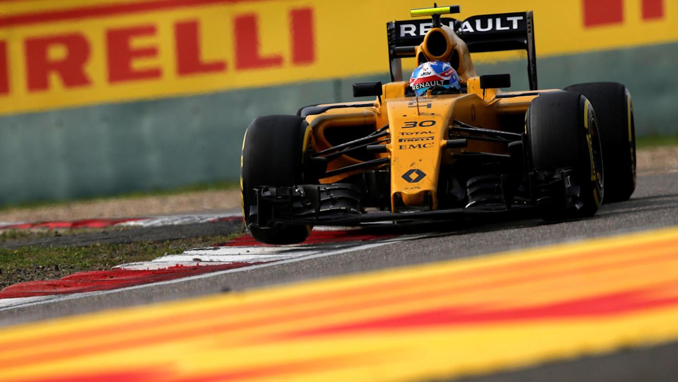 Jolyon Palmer (GBR) Renault Sport F1 Team RS16 at Formula One World Championship, Rd3, Chinese Grand Prix, Race, Shanghai, China, Sunday 17 April 2016. © Sutton Motorsport Images