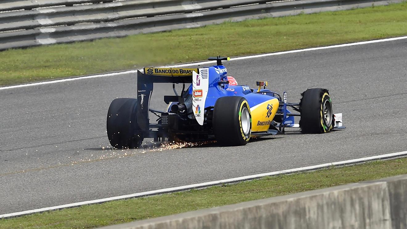 Felipe Nasr (BRA) Sauber C35 with puncture on lap one at Formula One World Championship, Rd3, Chinese Grand Prix, Race, Shanghai, China, Sunday 17 April 2016. © Sutton Motorsport Images