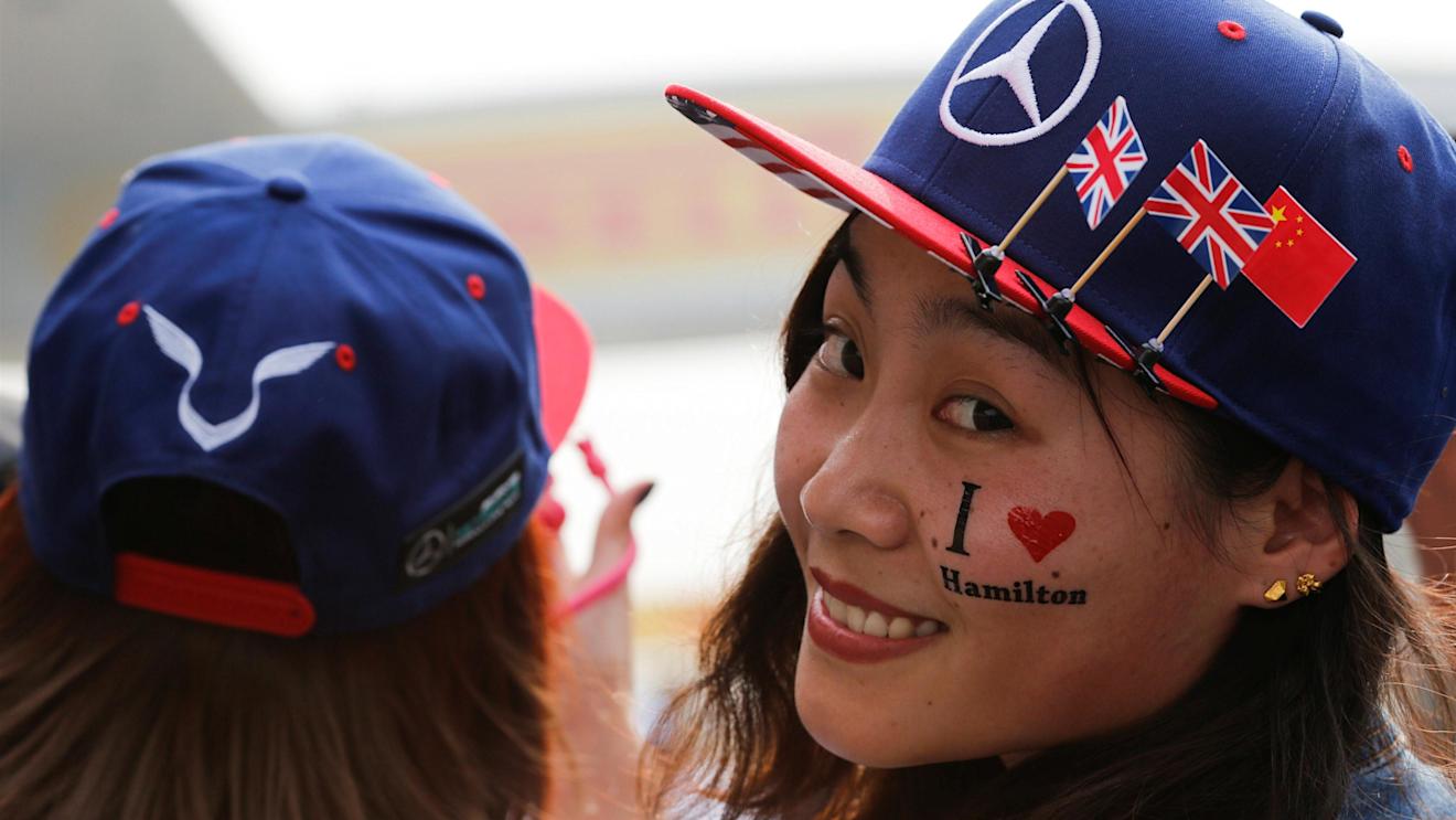 Fans at Formula One World Championship, Rd3, Chinese Grand Prix, Preparations, Shanghai, China, Thursday 14 April 2016. © Sutton Motorsport Images