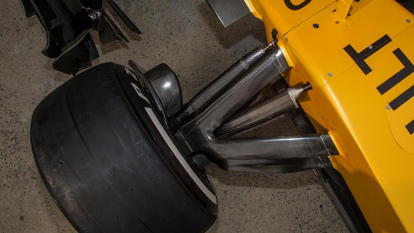 Renault Sport F1 Team RS16 suspension detail at Formula One World Championship, Rd3, Chinese Grand Prix, Preparations, Shanghai, China, Thursday 14 April 2016. © Sutton Motorsport Images