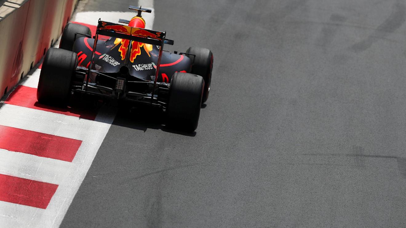 Daniel Ricciardo (AUS) Red Bull Racing RB12 at Formula One World Championship, Rd8, European Grand Prix, Qualifying, Baku City Circuit, Baku, Azerbaijan, Saturday 18 June 2016. © Sutton Images