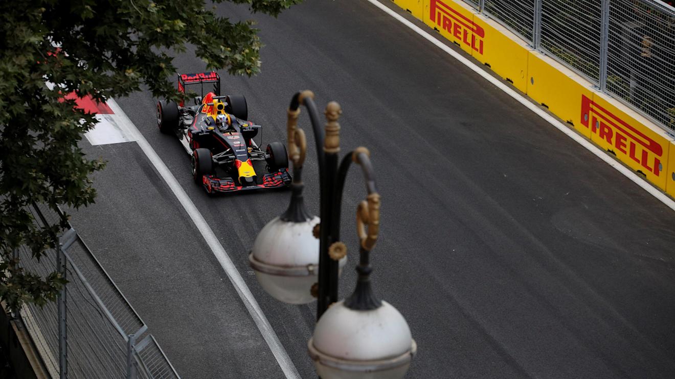 Daniel Ricciardo (AUS) Red Bull Racing RB12 at Formula One World Championship, Rd8, European Grand Prix, Qualifying, Baku City Circuit, Baku, Azerbaijan, Saturday 18 June 2016. © Sutton Images