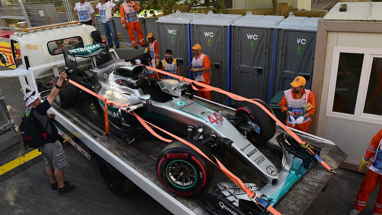 The crashed car of Lewis Hamilton (GBR) Mercedes-Benz F1 W07 Hybrid in Q3 at Formula One World Championship, Rd8, European Grand Prix, Qualifying, Baku City Circuit, Baku, Azerbaijan, Saturday 18 June 2016. © Sutton Images