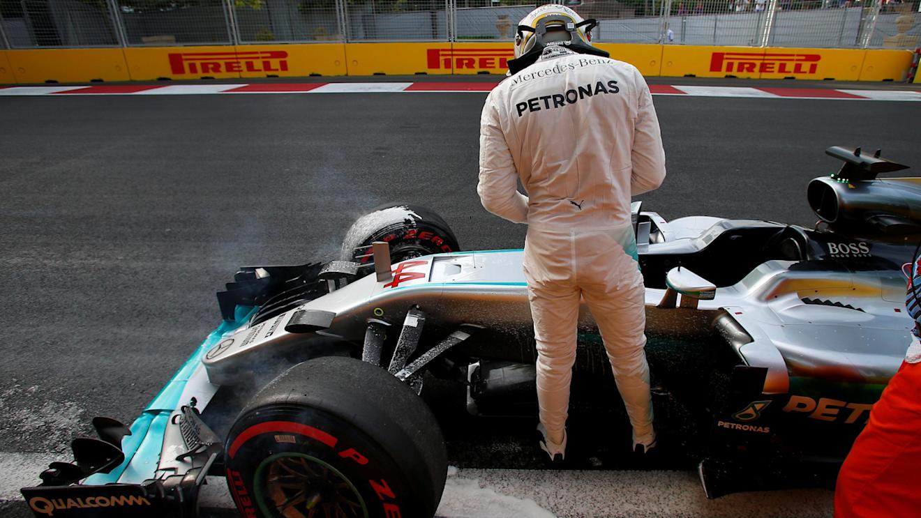 Lewis Hamilton (GBR) Mercedes-Benz F1 W07 Hybrid crashed in Q3 at Formula One World Championship, Rd8, European Grand Prix, Qualifying, Baku City Circuit, Baku, Azerbaijan, Saturday 18 June 2016. © Sutton Images