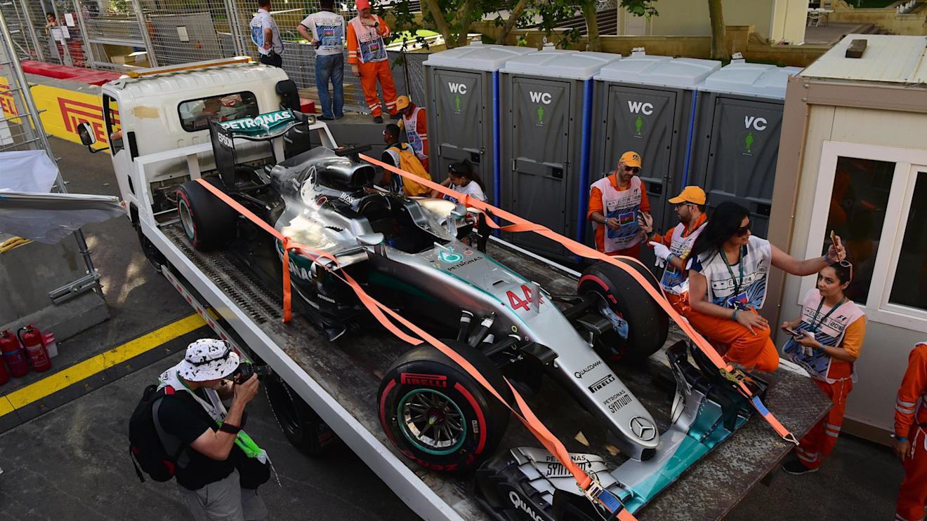 The crashed car of Lewis Hamilton (GBR) Mercedes-Benz F1 W07 Hybrid in Q3 at Formula One World Championship, Rd8, European Grand Prix, Qualifying, Baku City Circuit, Baku, Azerbaijan, Saturday 18 June 2016. © Sutton Images
