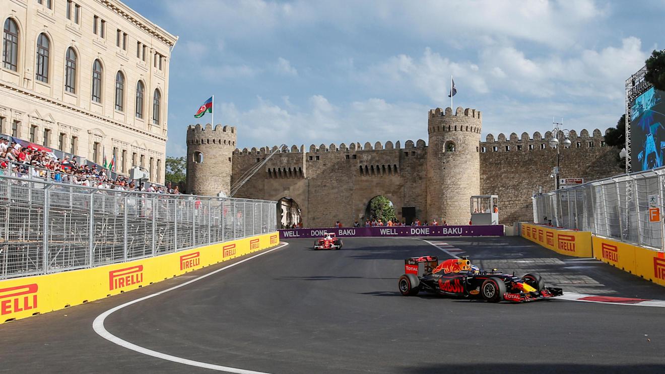 Daniel Ricciardo (AUS) Red Bull Racing RB12 at Formula One World Championship, Rd8, European Grand Prix, Race, Baku City Circuit, Baku, Azerbaijan, Sunday 19 June 2016. © Sutton Images