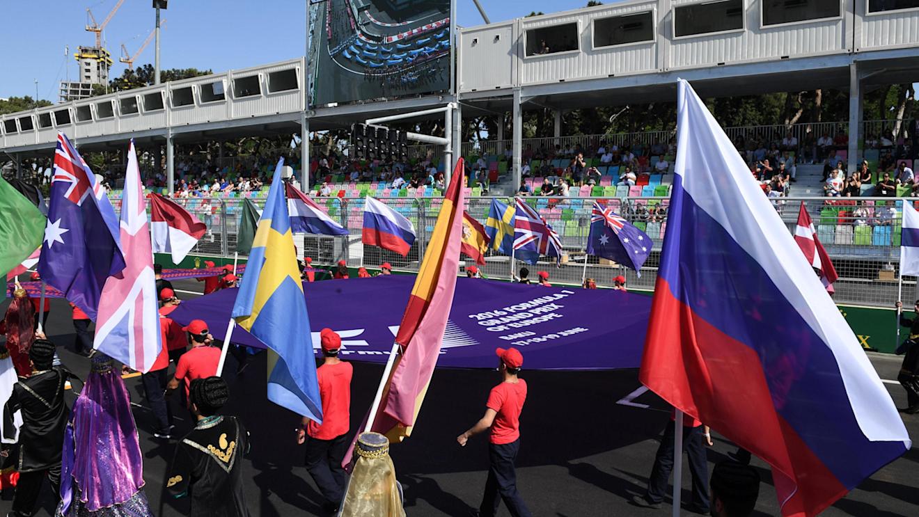 Grid entertainment at Formula One World Championship, Rd8, European Grand Prix, Race, Baku City Circuit, Baku, Azerbaijan, Sunday 19 June 2016. © Sutton Images