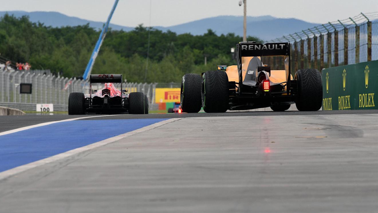 Jolyon Palmer (GBR) Renault Sport F1 Team RS16 at Formula One World Championship, Rd11, Practice, Hungaroring, Hungary, Friday 22 July 2016. © Sutton Images