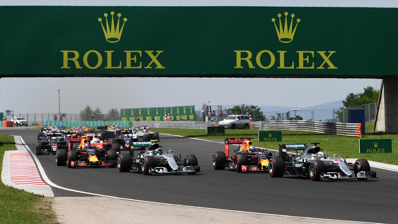 Lewis Hamilton (GBR) Mercedes-Benz F1 W07 Hybrid leads Daniel Ricciardo (AUS) Red Bull Racing RB12 and Nico Rosberg (GER) Mercedes-Benz F1 W07 Hybrid at the start of the race at Formula One World Championship, Rd11, Hungarian Grand Prix, Race, Hungaroring, Hungary, Sunday 24 July 2016. © Sutton Images