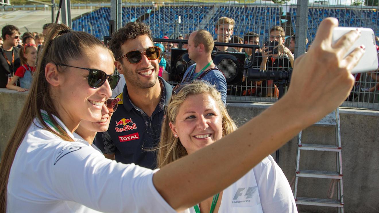 Daniel Ricciardo (AUS) Red Bull Racing fans selfie at Formula One World Championship, Rd11, Preparations, Hungaroring, Hungary, Thursday 21 July 2016. © Sutton Images