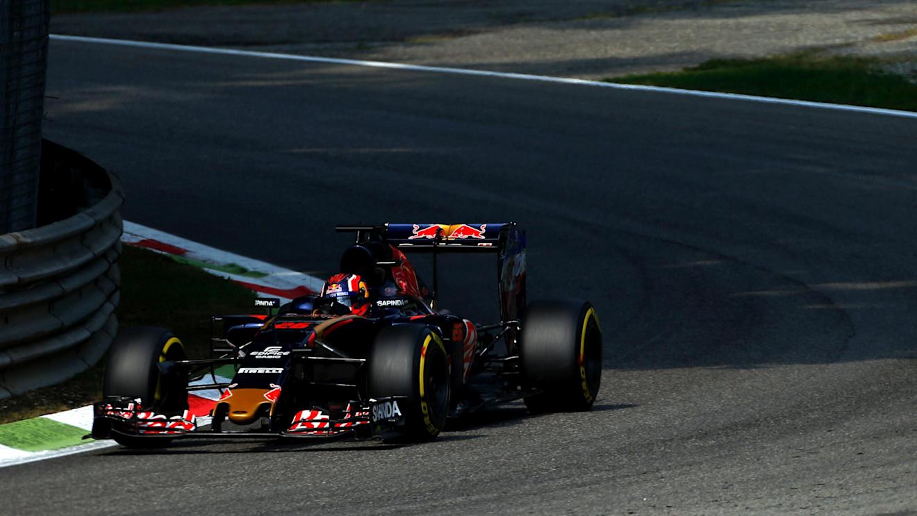Daniil Kvyat (RUS) Scuderia Toro Rosso STR11 at Formula One World Championship, Rd14, Italian Grand Prix, Qualifying, Monza, Italy, Saturday 3 September 2016. © Sutton Images